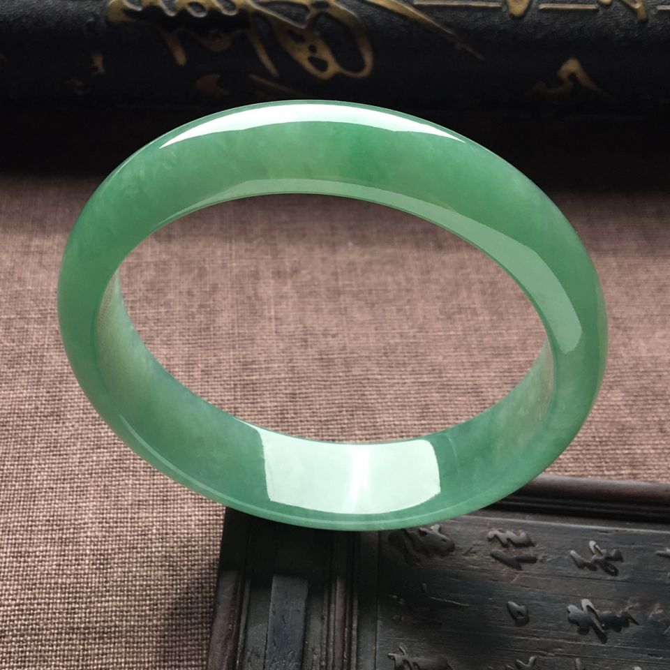 糯冰种绿晴水手镯（58.5mm）