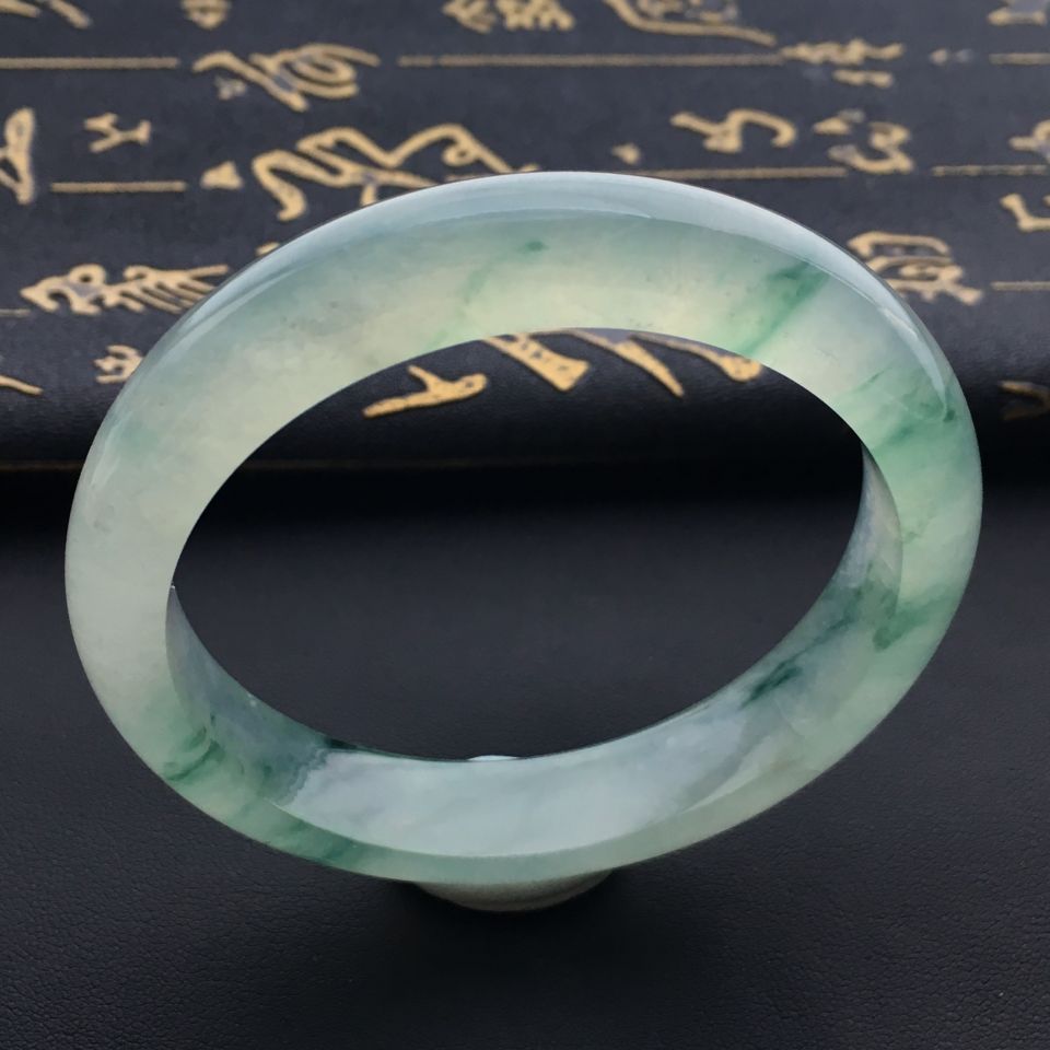 冰种飘花手镯（55.3mm）