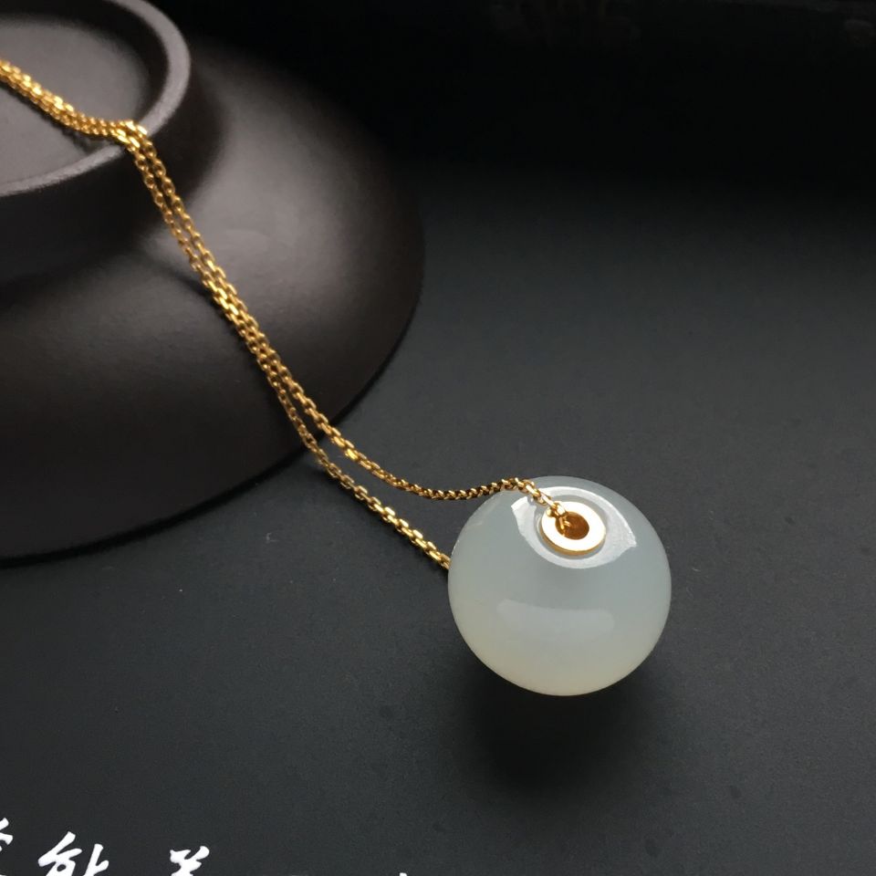 镶黄18k金糯冰种淡晴水路路通胸坠（金链）