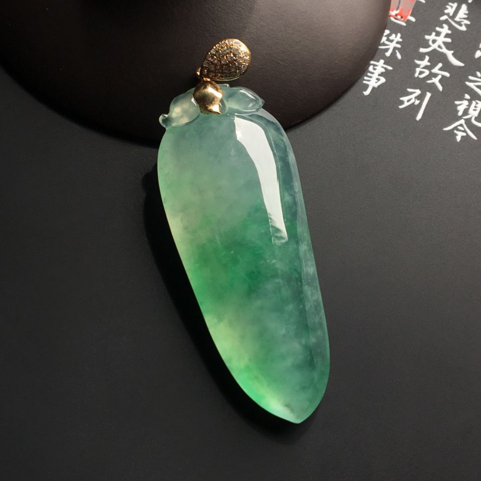 冰种晴水福瓜挂件