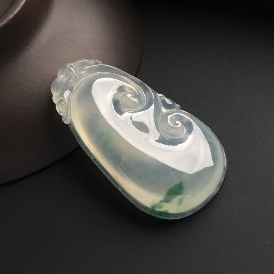 冰种略飘花如意挂件