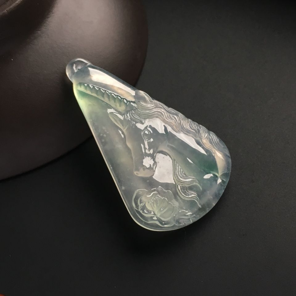 冰种飘花独角兽挂件