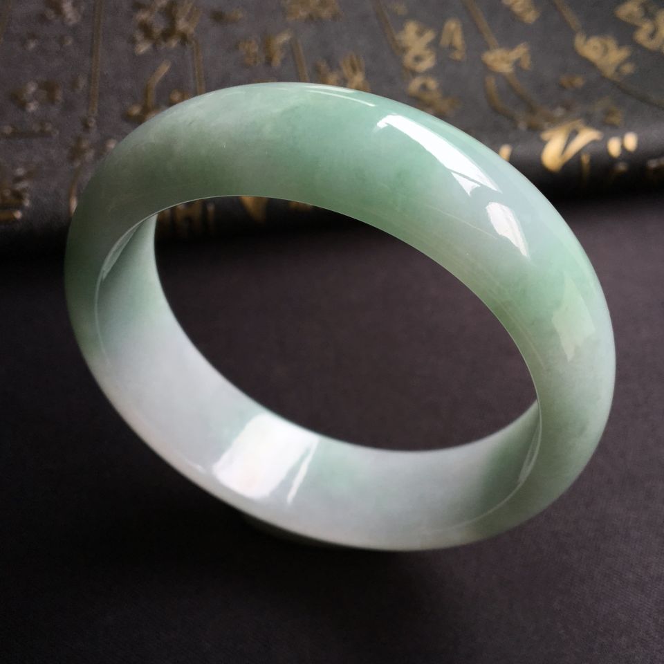 糯冰种飘花手镯(57mm)