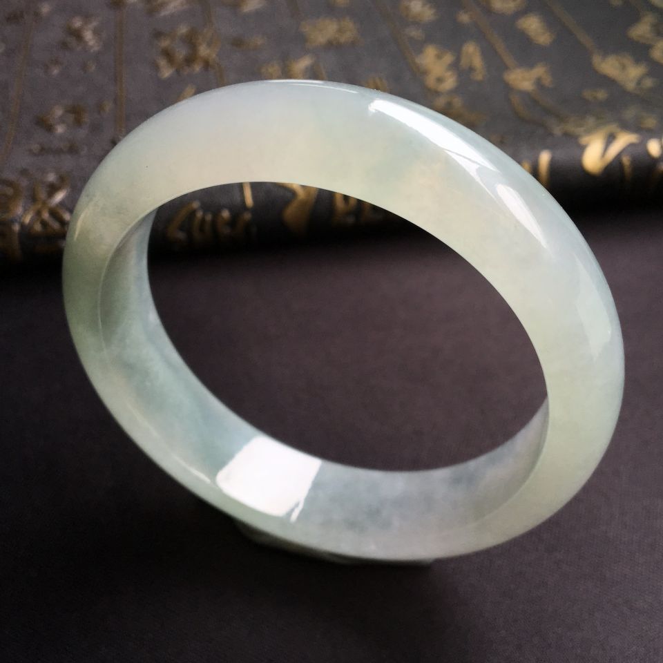 糯冰种晴水手镯(55.6mm)