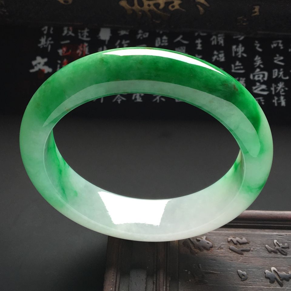 糯冰种飘翠手镯（55.6mm）