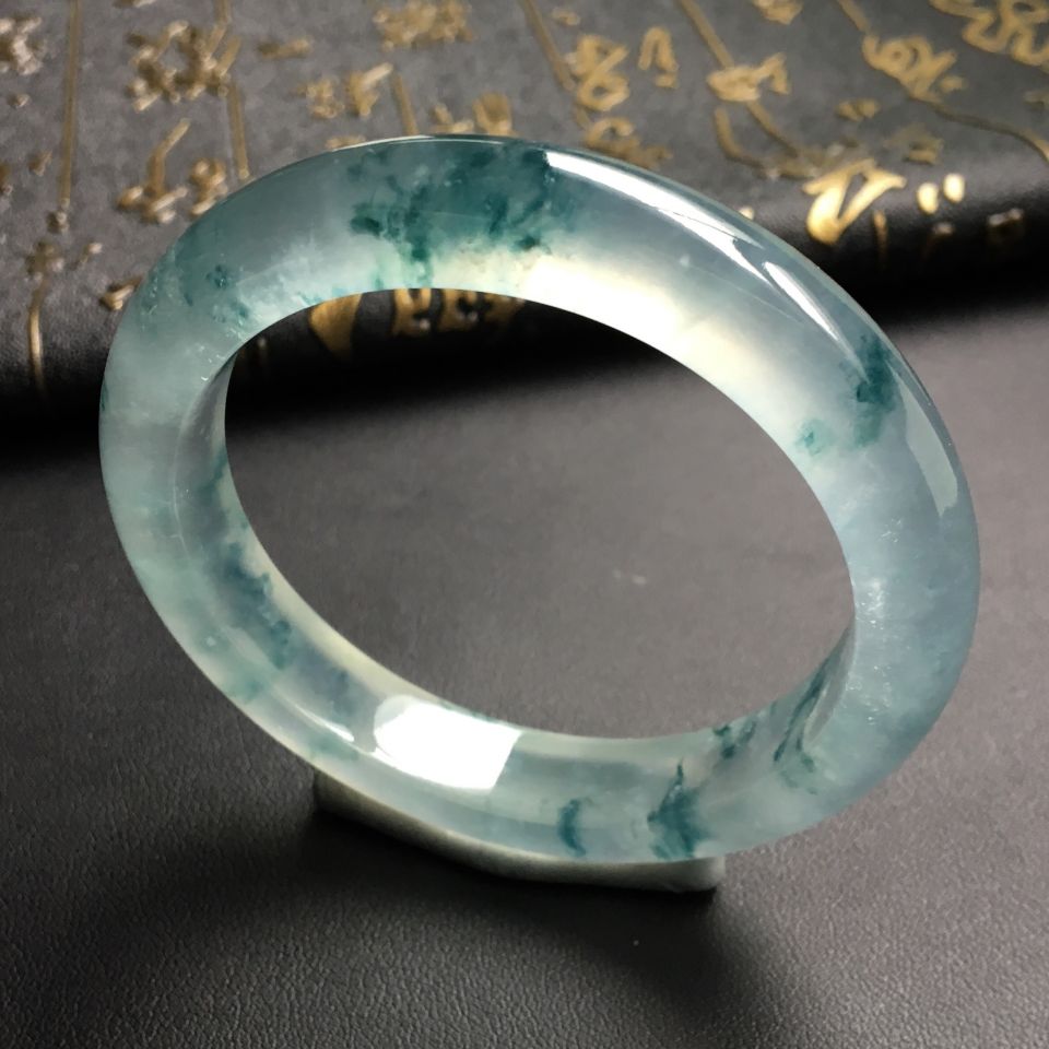 冰玻种飘花手镯(53.5mm)