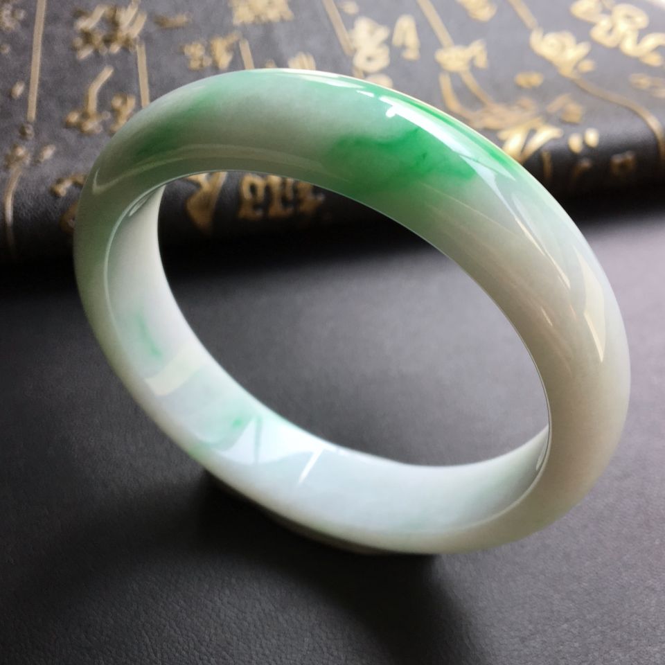 糯冰种飘翠手镯(57mm)