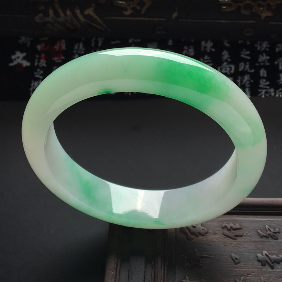 糯冰种飘翠手镯（57.5mm）