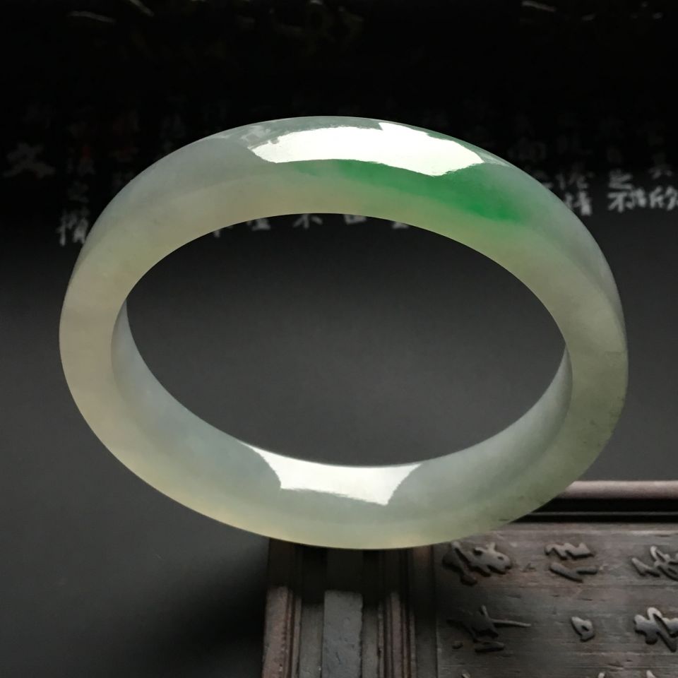 糯冰种略飘翠方条手镯（55.5mm）