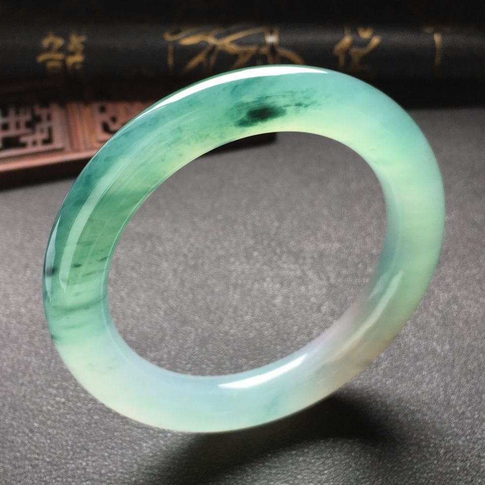 冰种飘花圆条手镯(55.4mm)