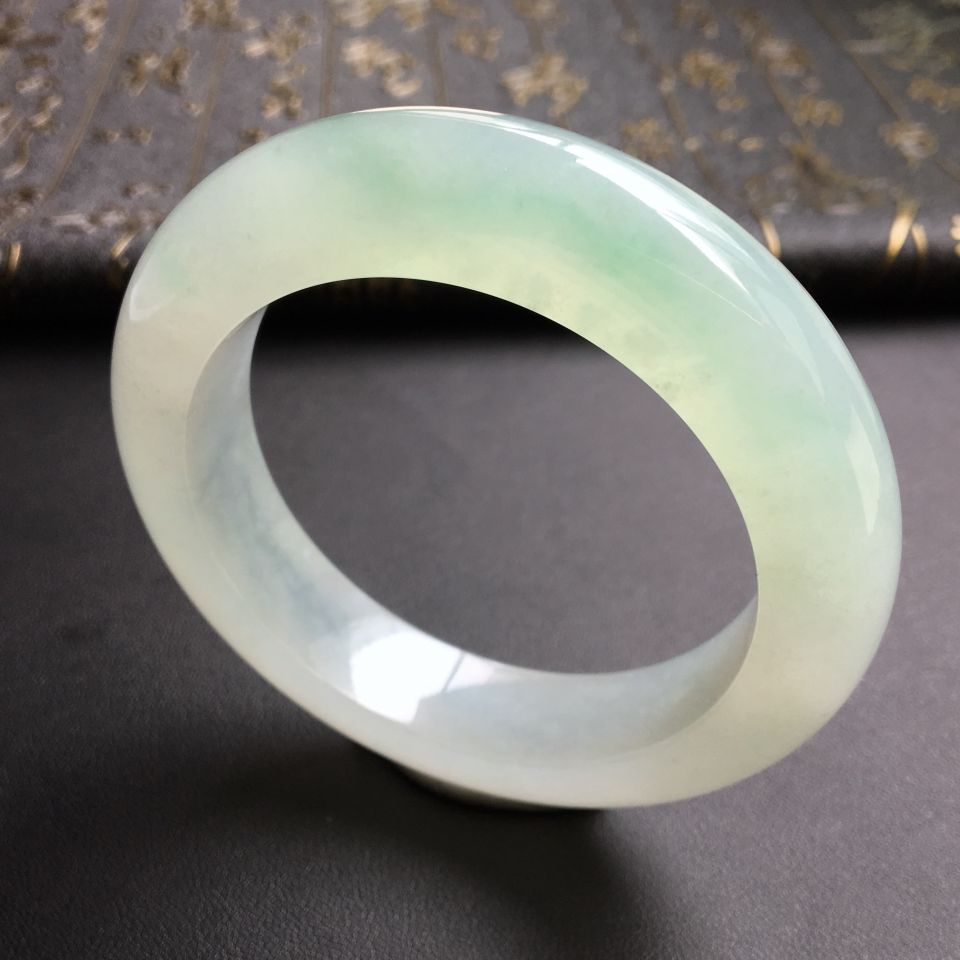 糯冰种晴水略飘花手镯(56.6mm)