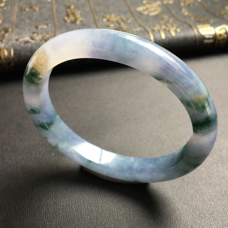 糯冰种紫罗兰飘花贵妃镯(53mm-46.4mm)