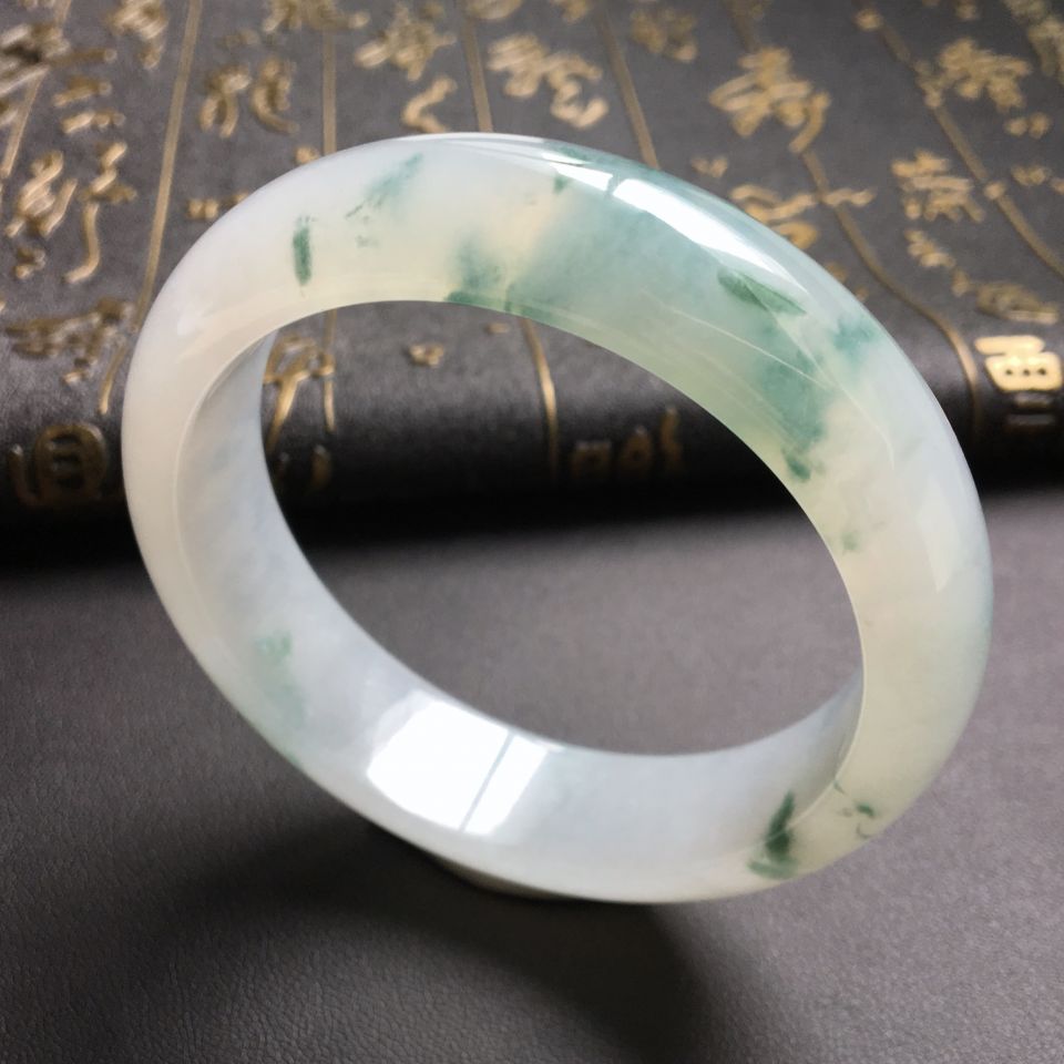 糯冰种飘花手镯(57mm)