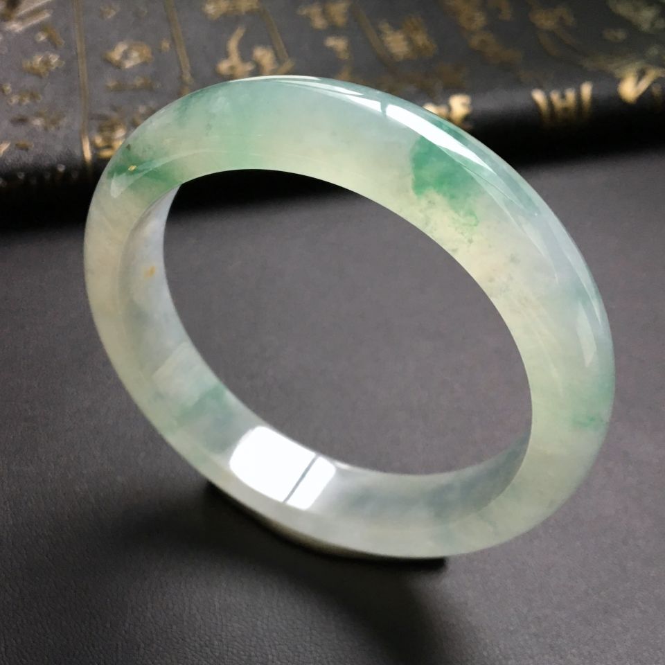 冰种飘绿花手镯(56.3mm)