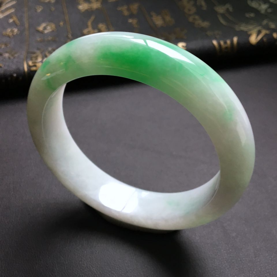 糯冰种飘翠手镯(57mm)