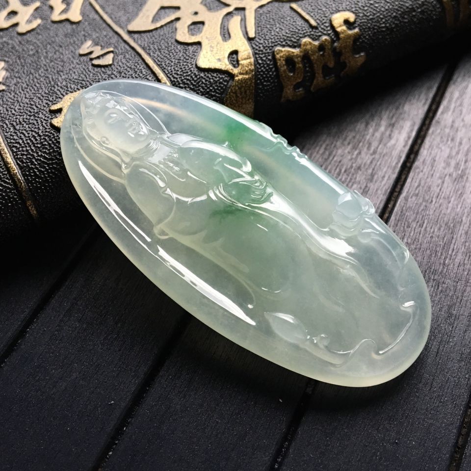 冰种飘绿花观音挂件