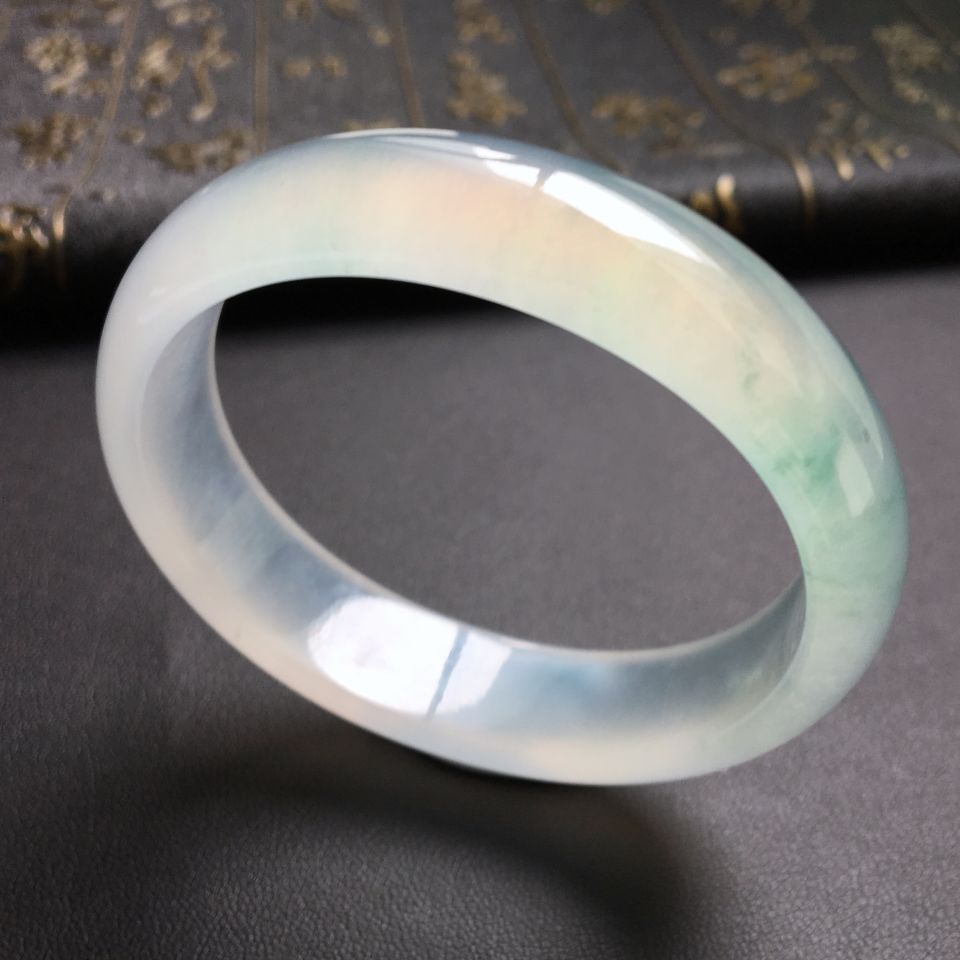 冰种飘花贵妃镯(54.2mm-47mm)