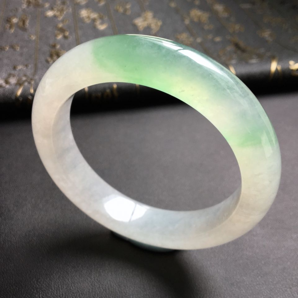 冰种飘绿花手镯(57mm)