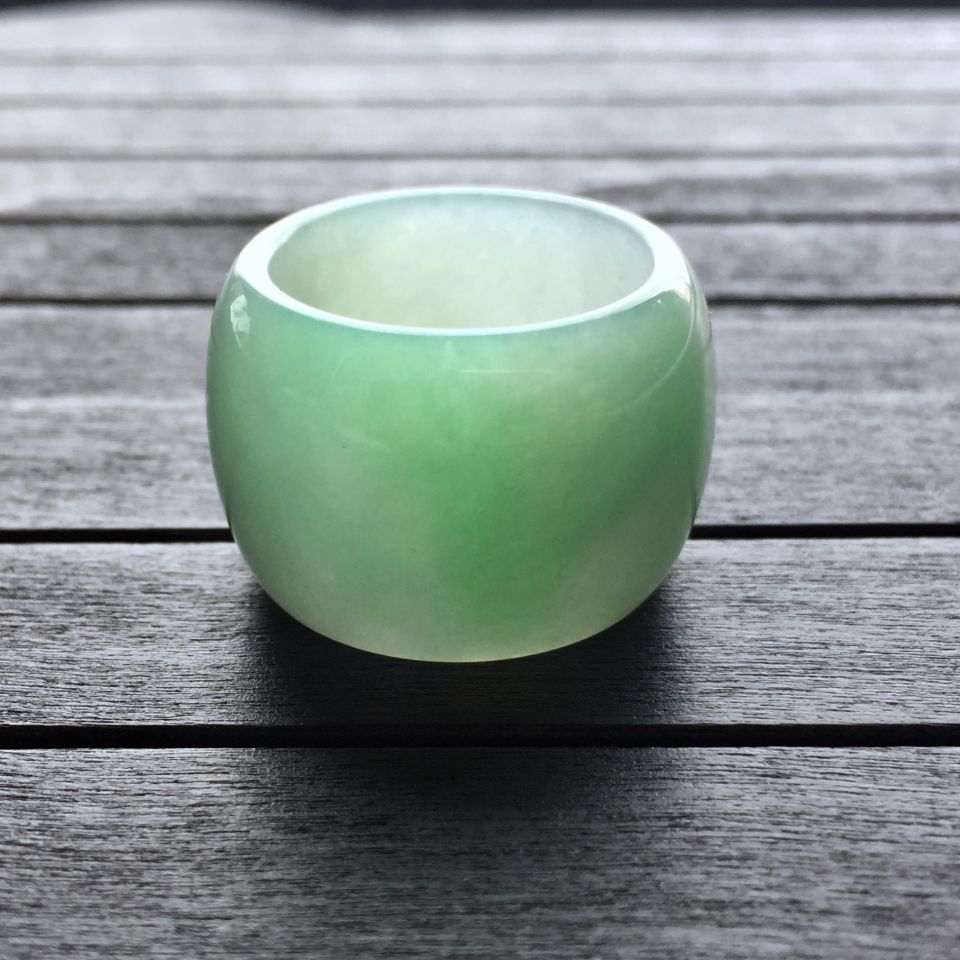 糯冰种飘绿花指环