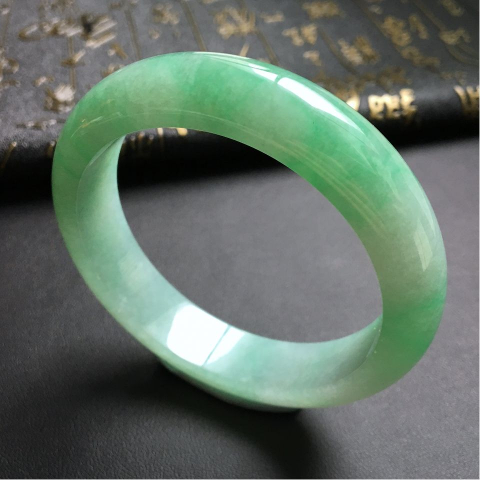 糯冰种飘翠手镯(60.4mm)