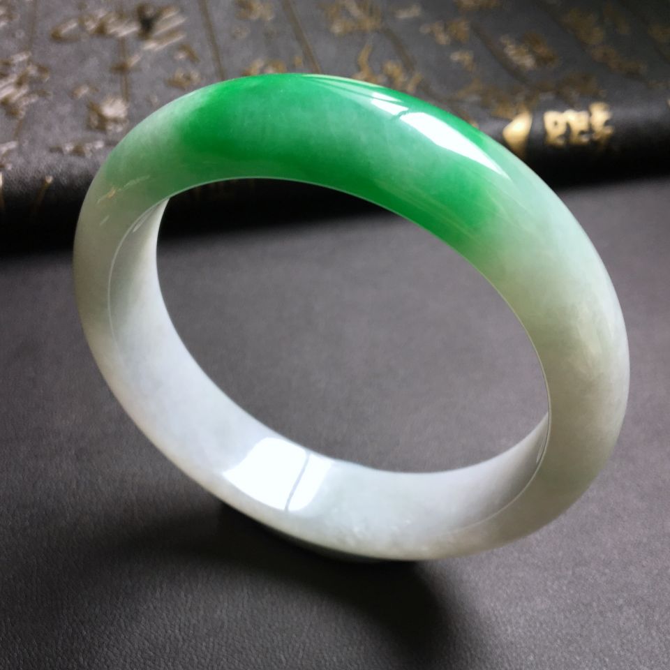 糯冰种飘翠手镯(58.5mm)