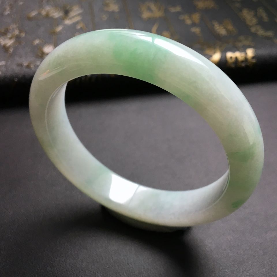 糯冰种飘翠手镯(56.5mm)