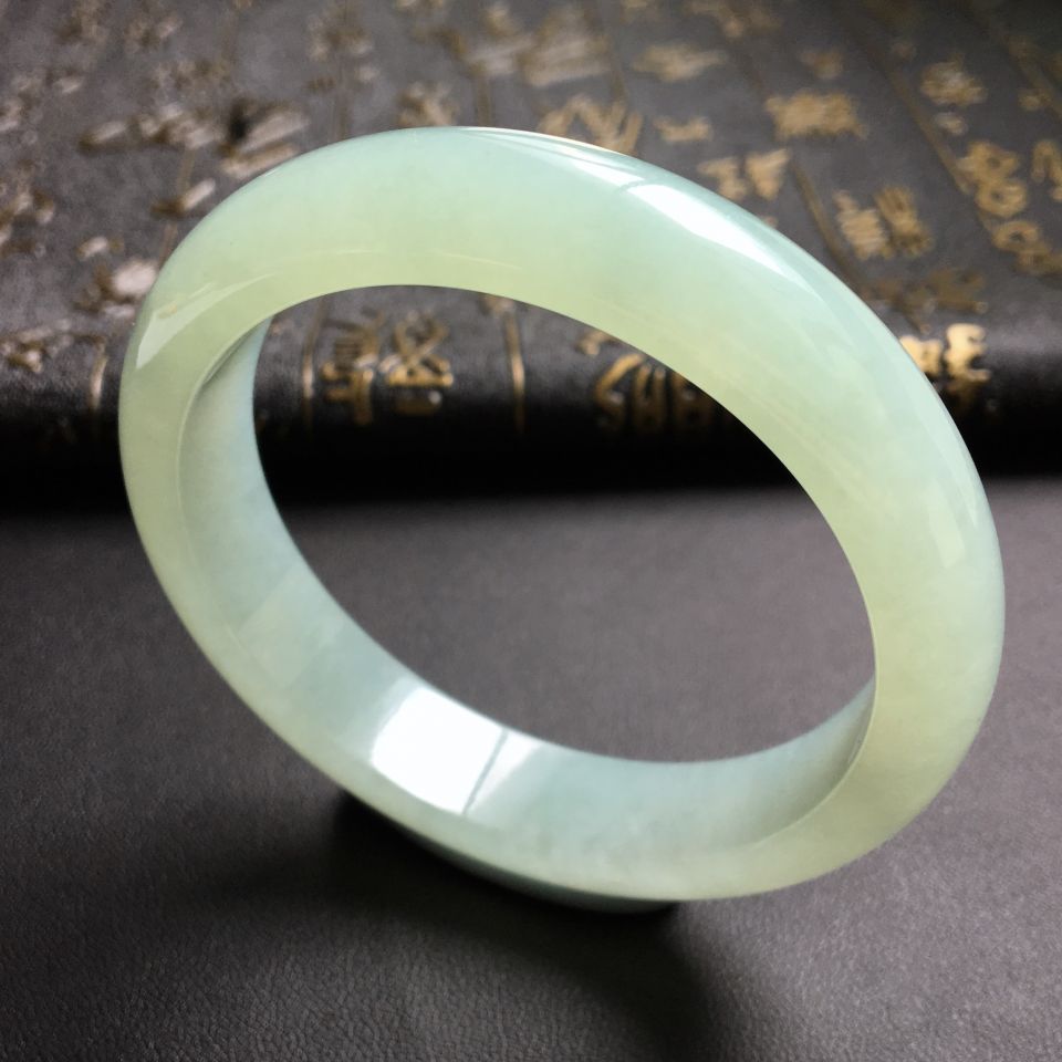 糯冰种晴水手镯(57mm)