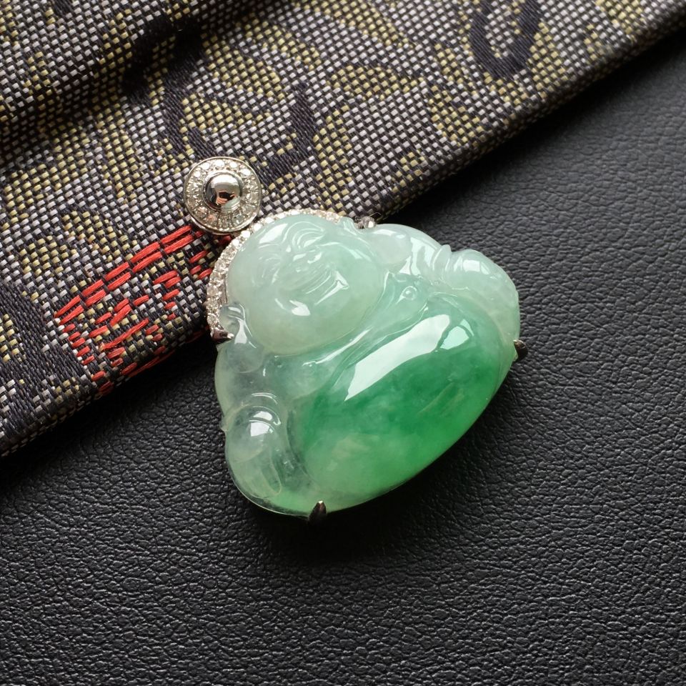 糯冰种飘翠镶白金钻石玉佛胸坠