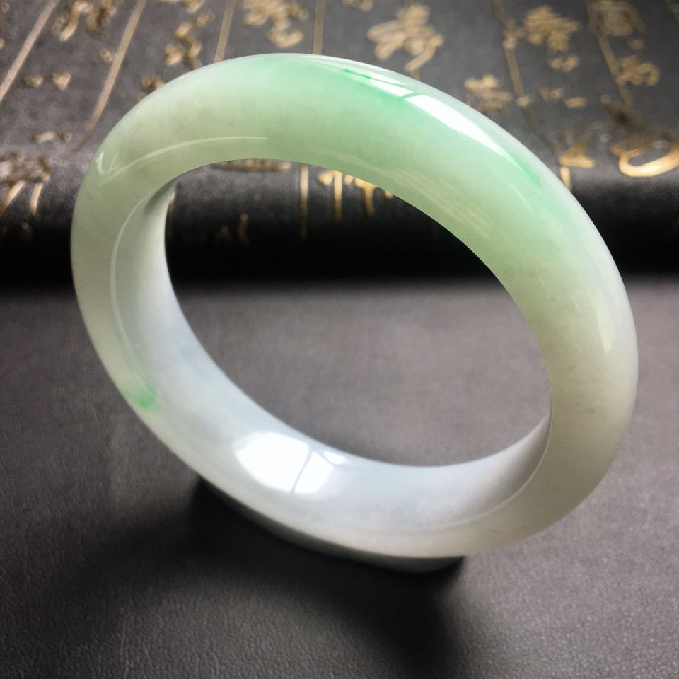 糯冰种飘翠手镯(56.6mm)