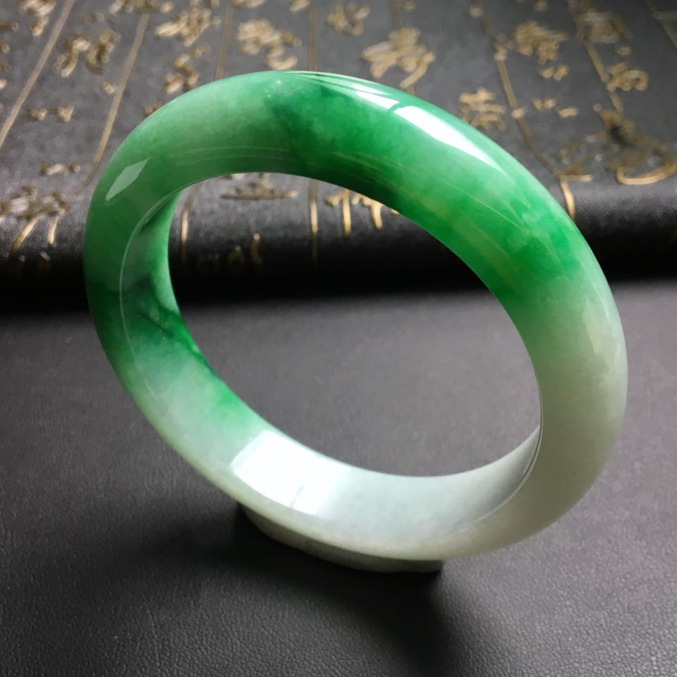 糯冰种飘翠手镯(57.5mm)