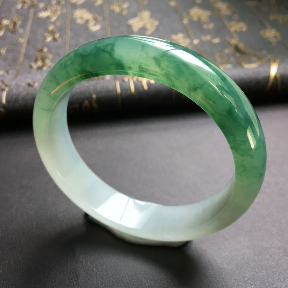 糯冰种飘花手镯(56.6mm)