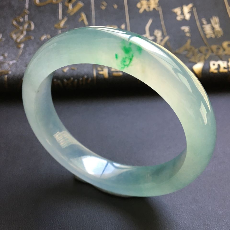 冰种略飘阳绿手镯(57.3mm)