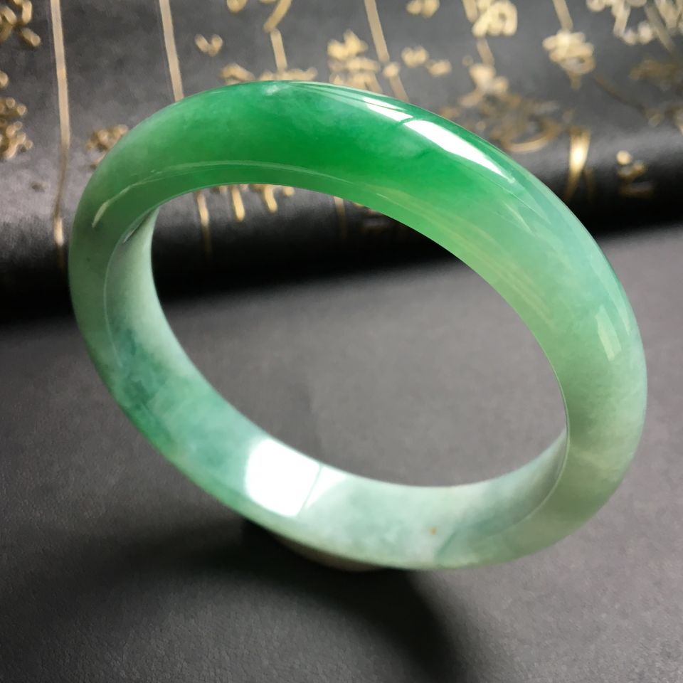 糯冰种晴水飘翠手镯(56.4mm)