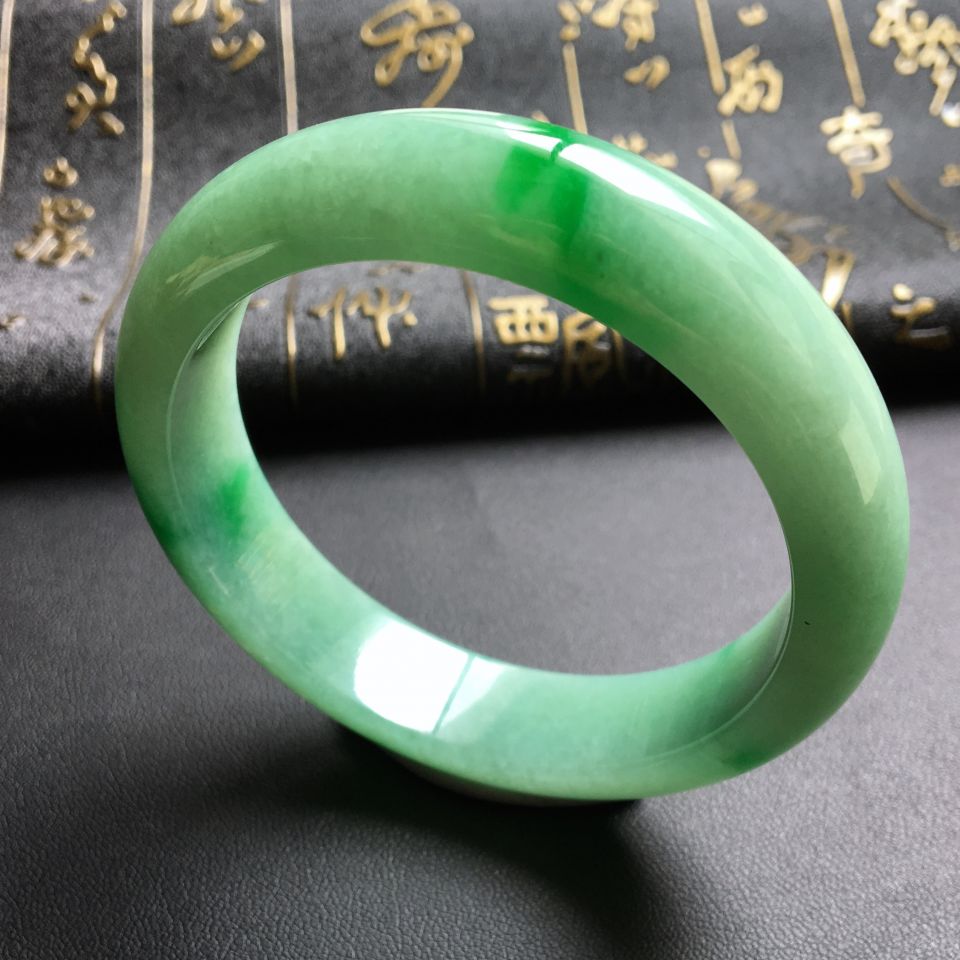 糯冰种飘翠手镯(56.5mm)