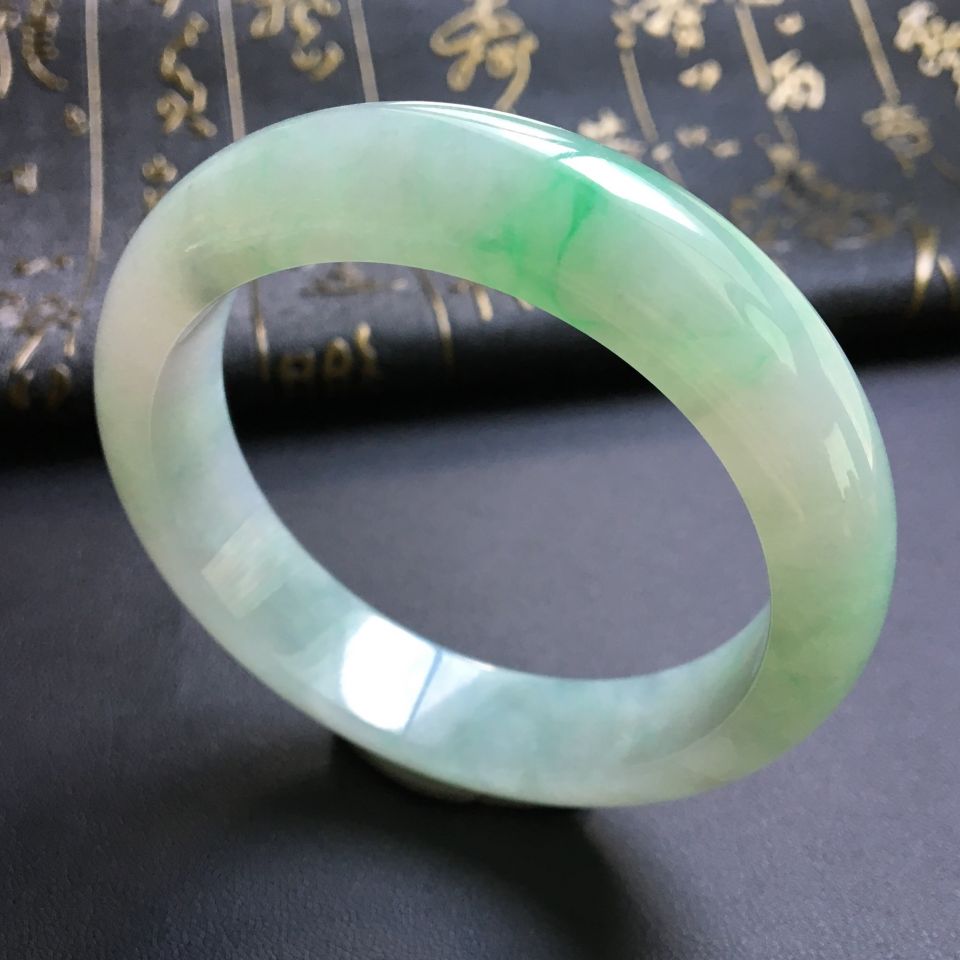 糯冰种飘翠手镯(56mm)