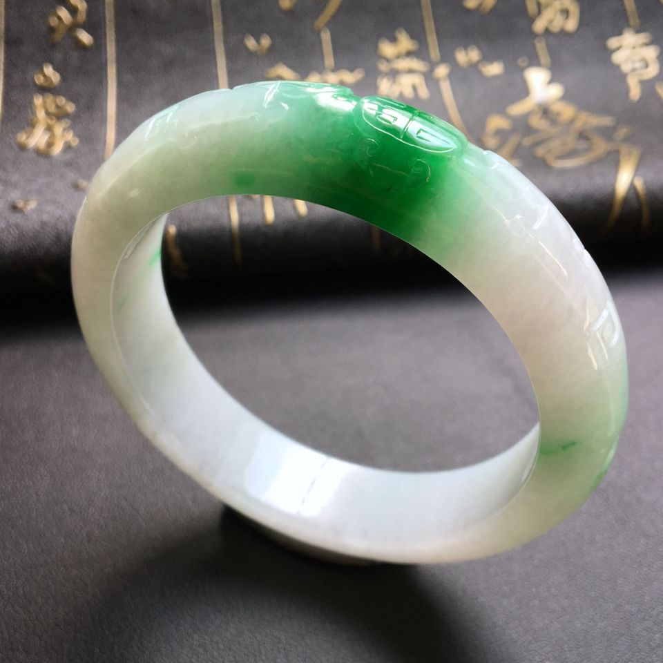 糯冰种飘翠雕花手镯(54.5mm)