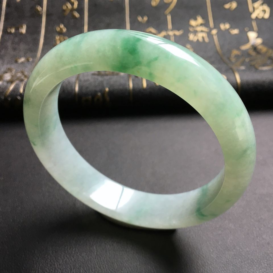 糯冰种飘花手镯(56.5mm)