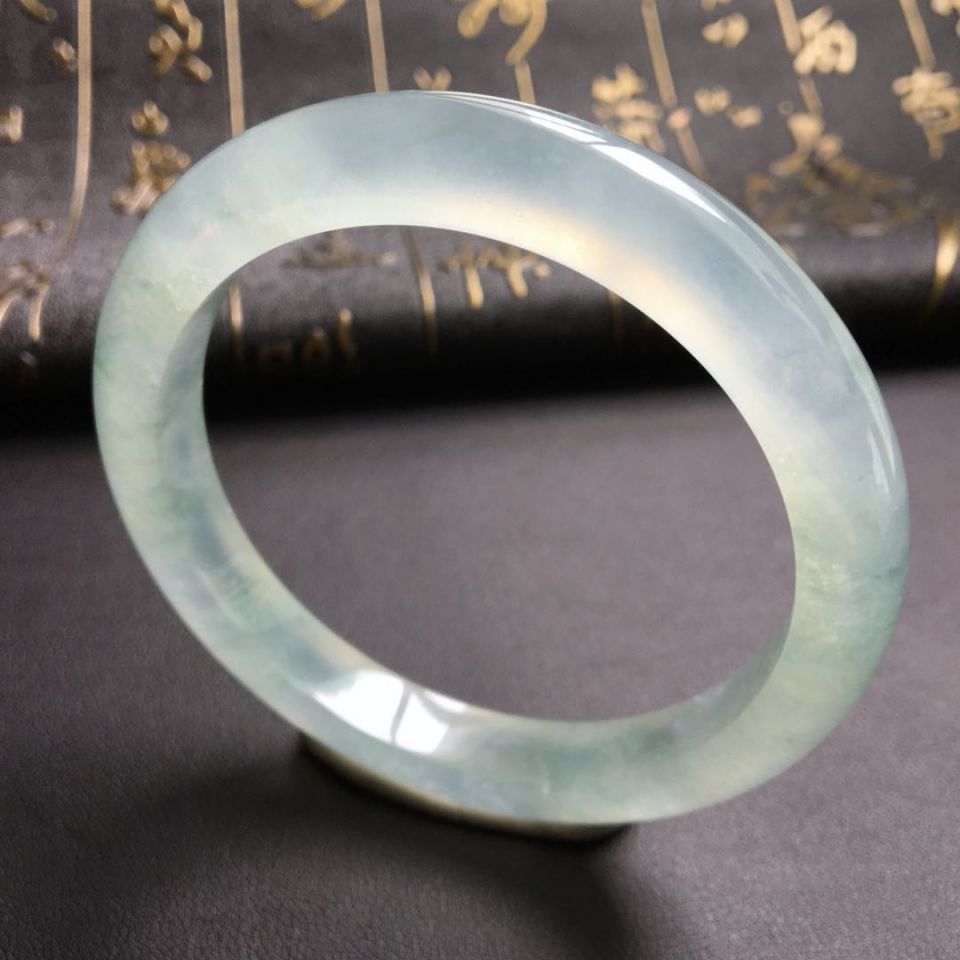 冰种略飘花手镯(55.2mm)