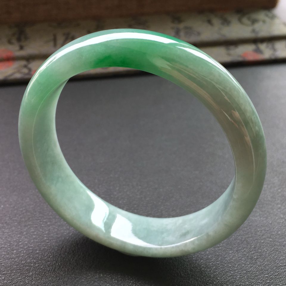 糯冰种飘翠手镯(56.8mm)