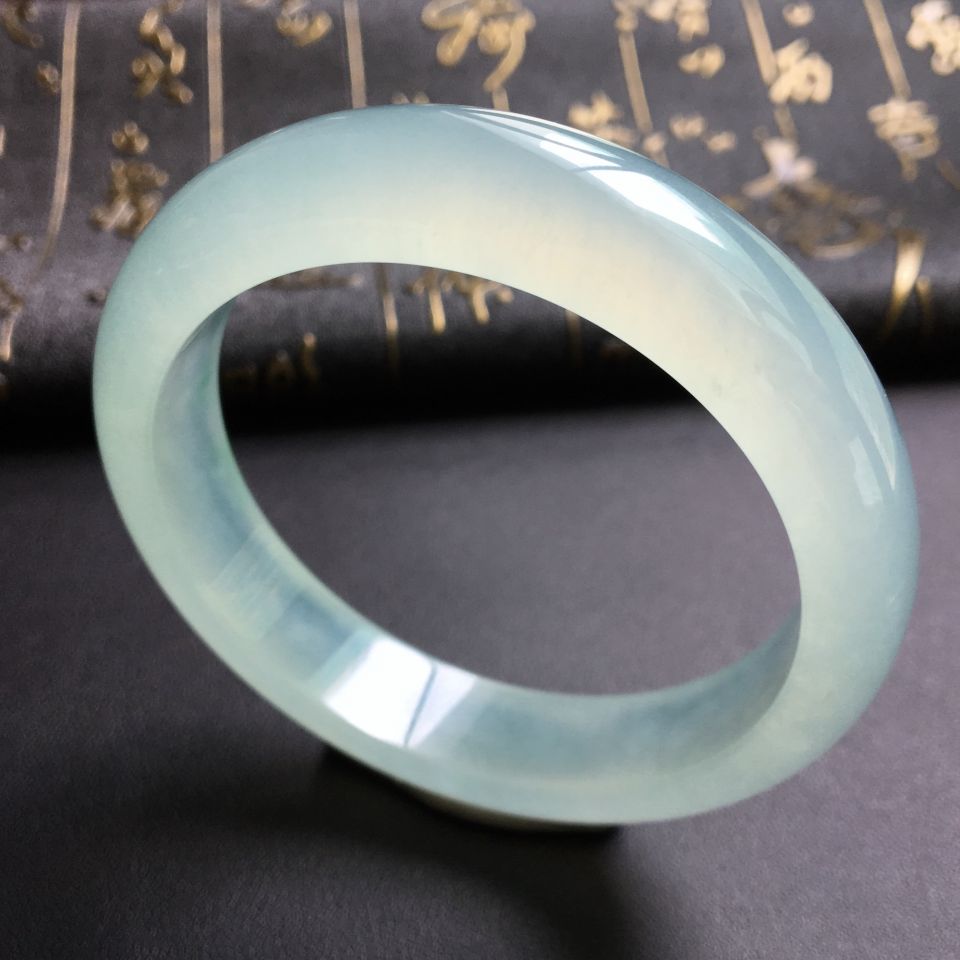 冰种略飘翠手镯(56.4mm)