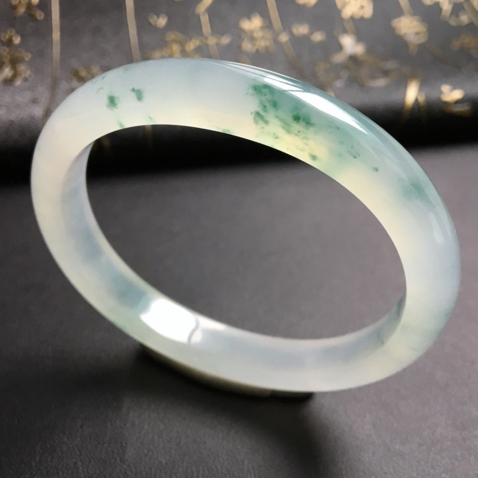 冰种飘花贵妃镯(55.5mm-48.2mm)