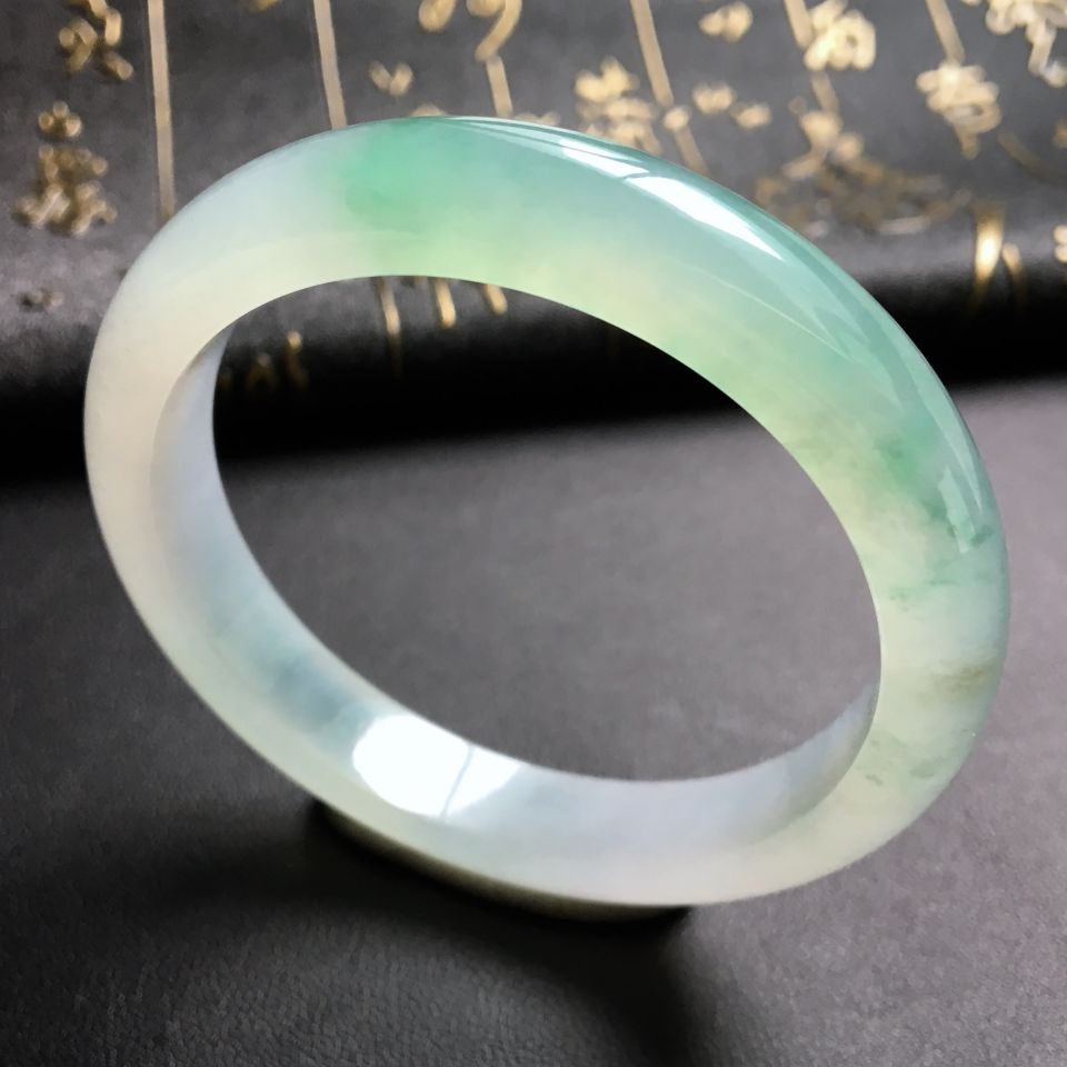 冰种飘绿花手镯(53.2mm)