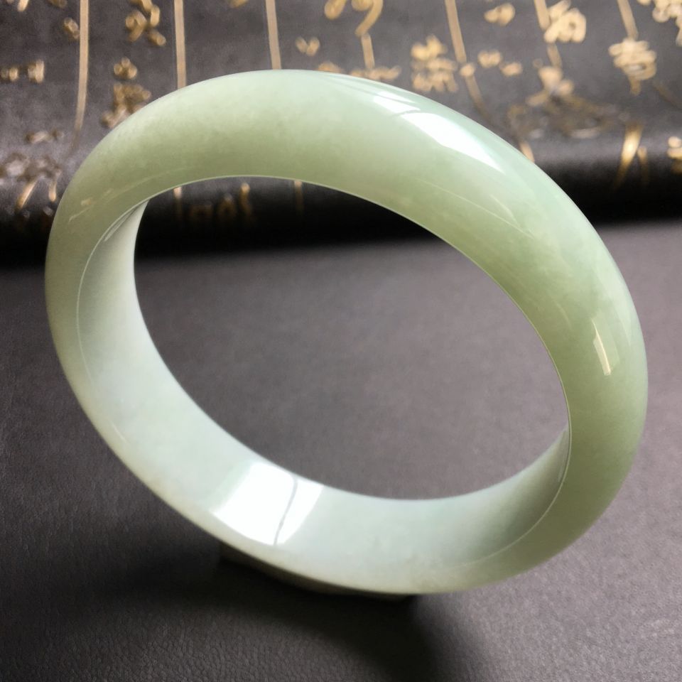 糯冰种晴水手镯(60.8mm)