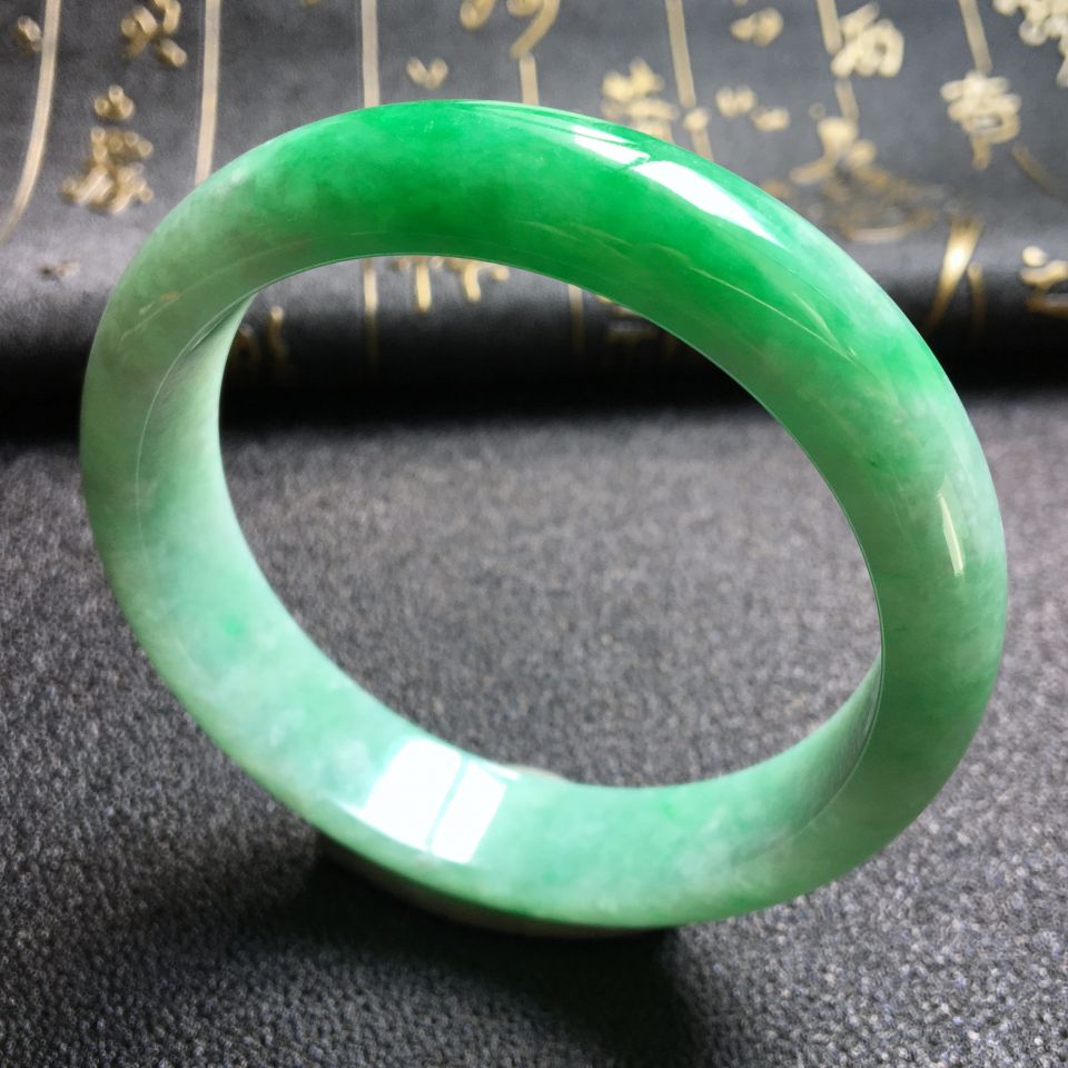 糯冰种飘翠手镯(57mm)