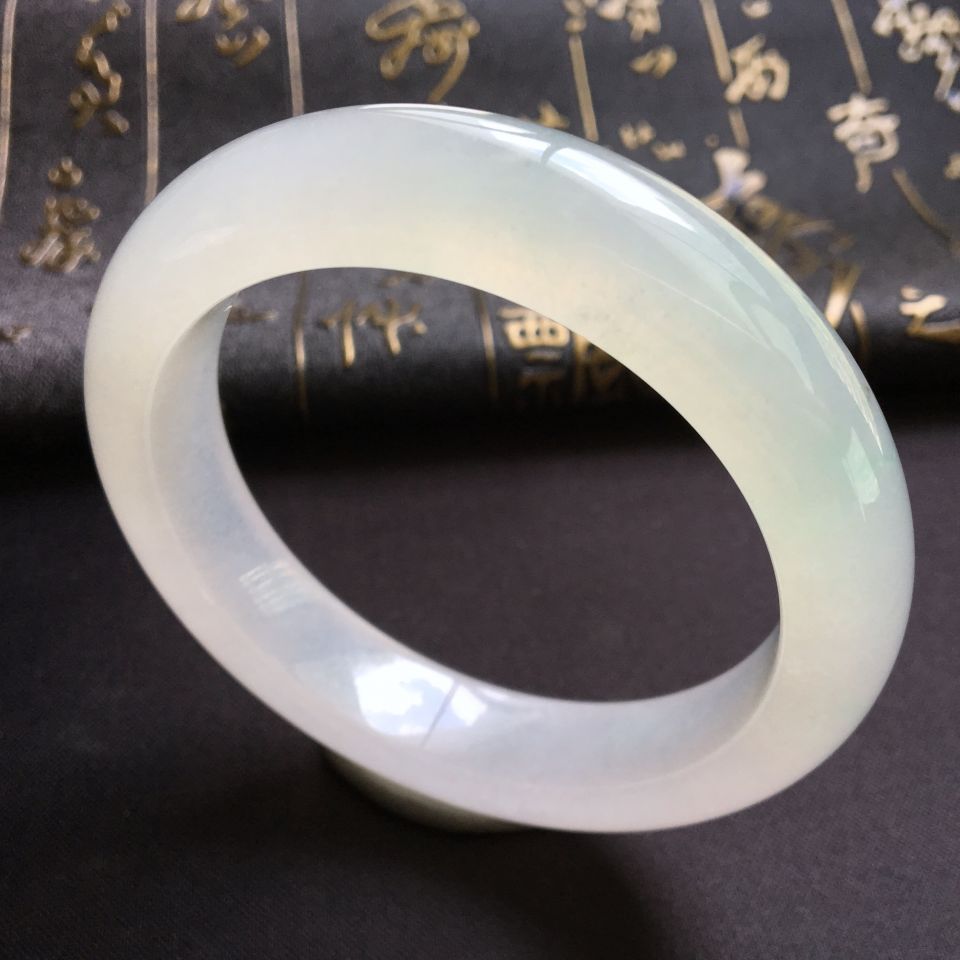 糯冰种晴水手镯(56.4mm)