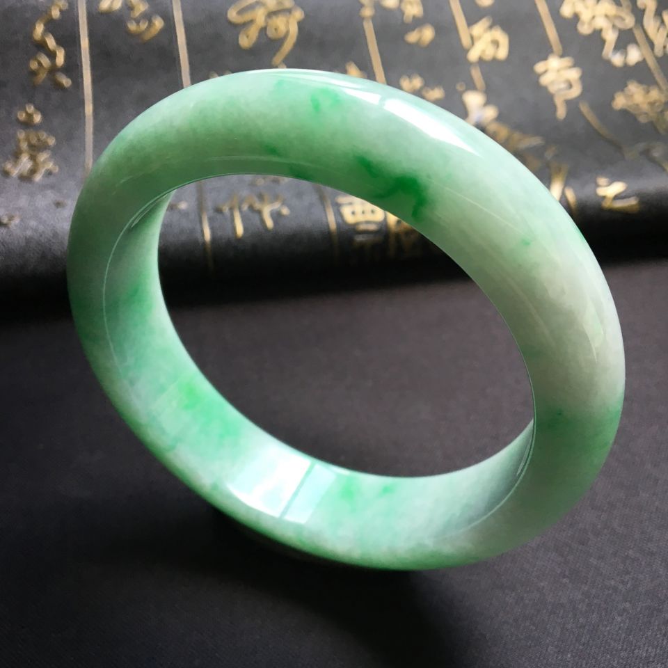 糯冰种飘翠手镯(57mm)