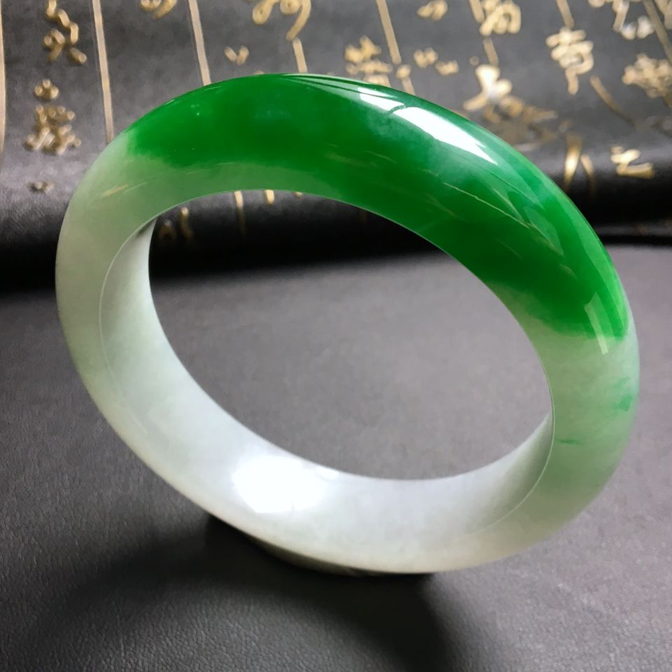 糯冰种正阳绿手镯(58.2mm)