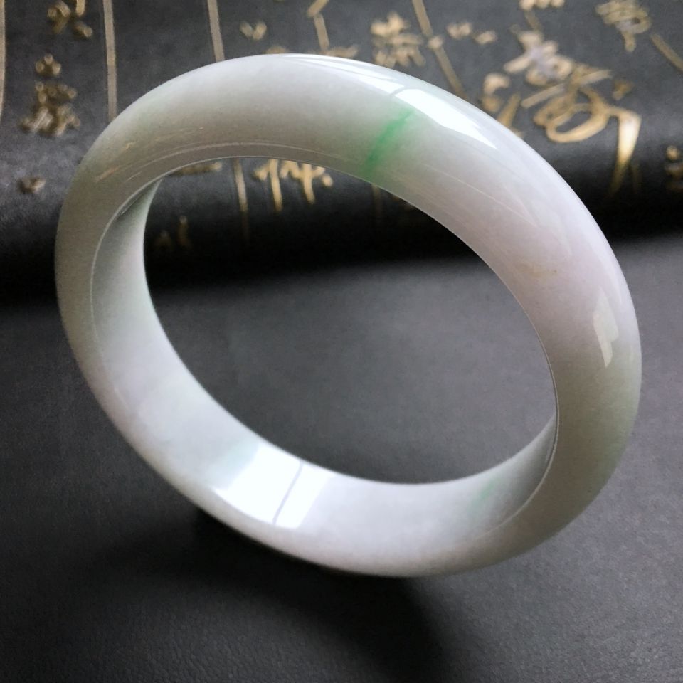 糯冰种略飘翠手镯(57.5mm)