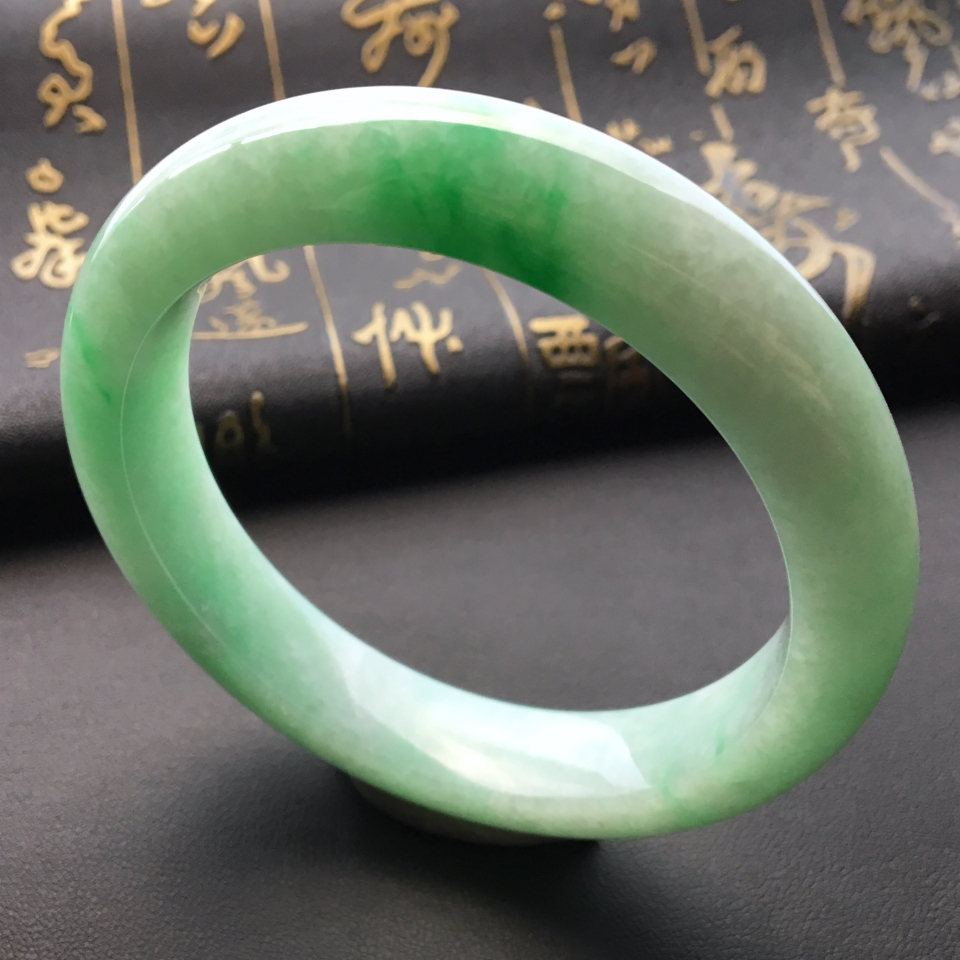 糯冰种飘翠手镯(61.8mm)