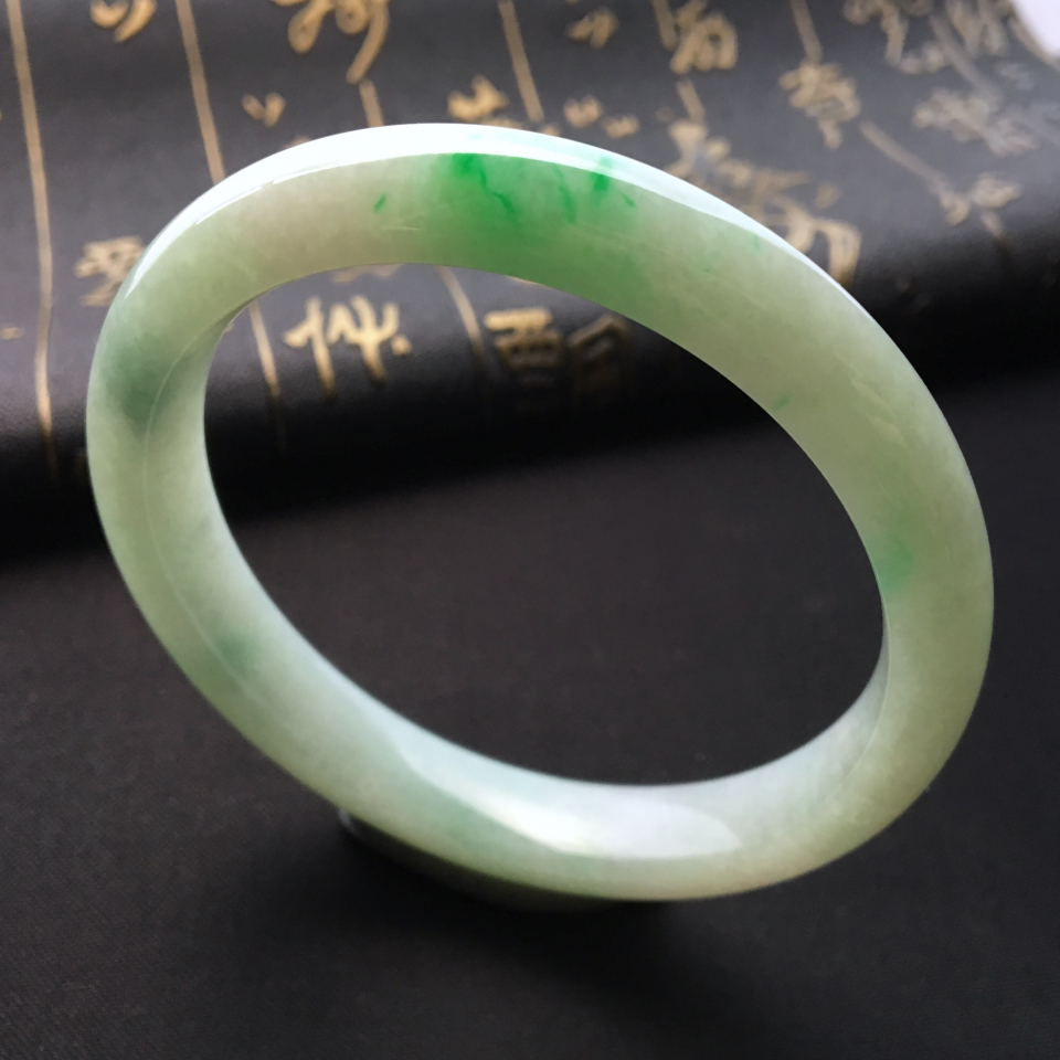 糯冰种飘翠手镯(58mm)